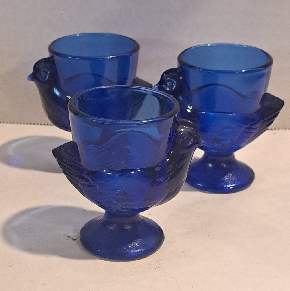 Vintage Cobalt Blue Pressed Glass Chicken Egg Cup, France.